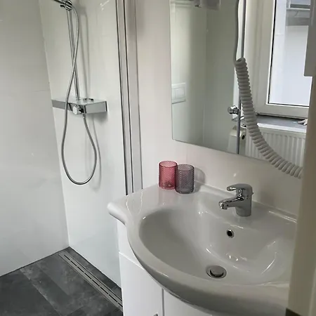 Koenigslutter موتيل Königslutter am Elm